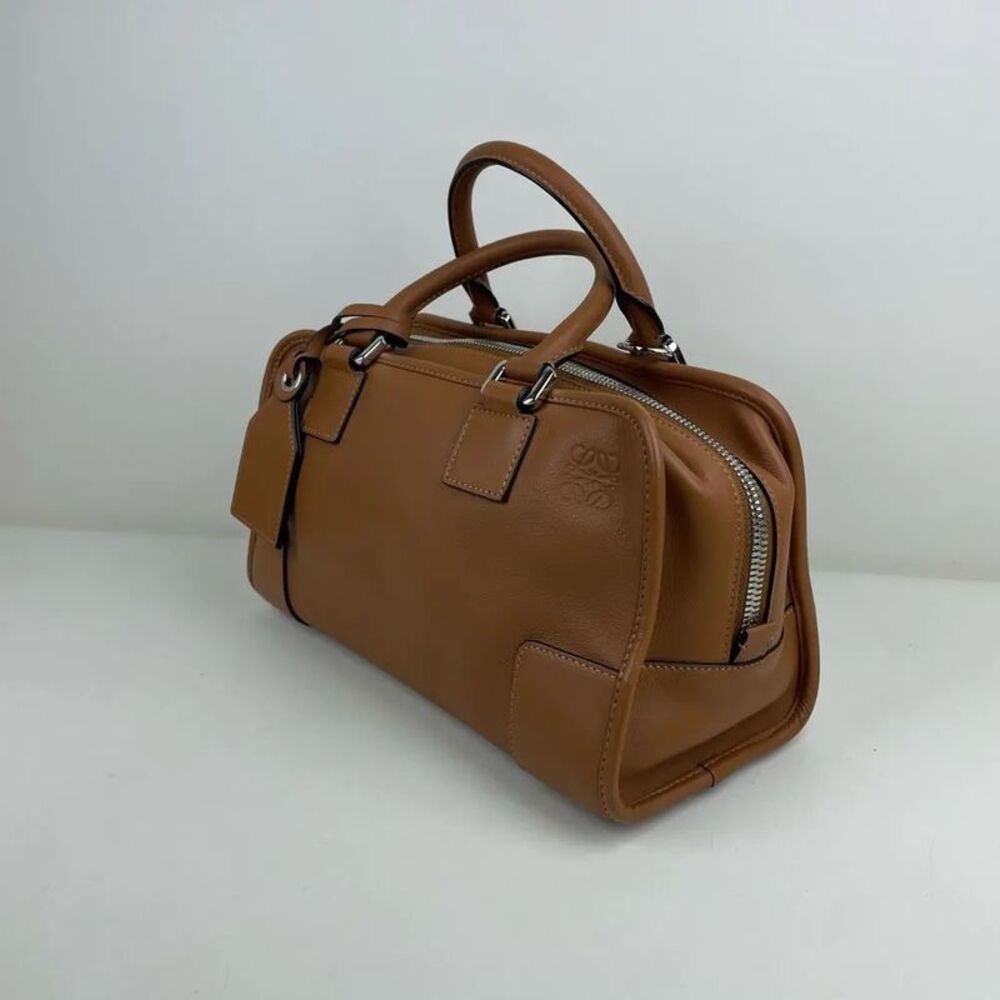 Loewe Women Pre-Loved Bag Very Good Condition - Picture 5 of 9